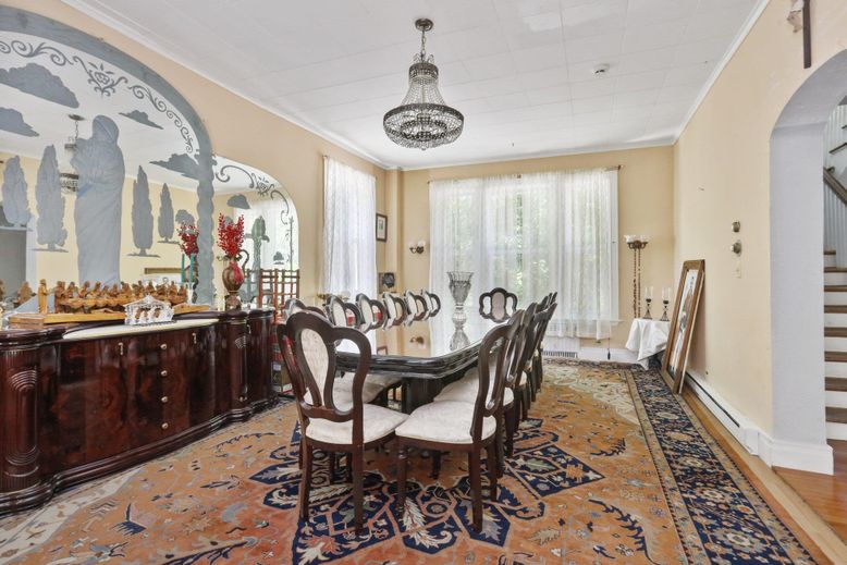 Chandelier, Dining room, Interior, Recessed Lighting, Wood Texture Flooring