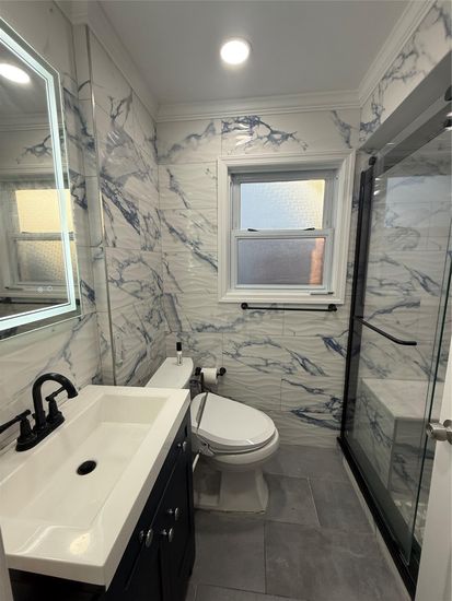 Bathroom, Interior, Marble Walls, Recessed Lighting