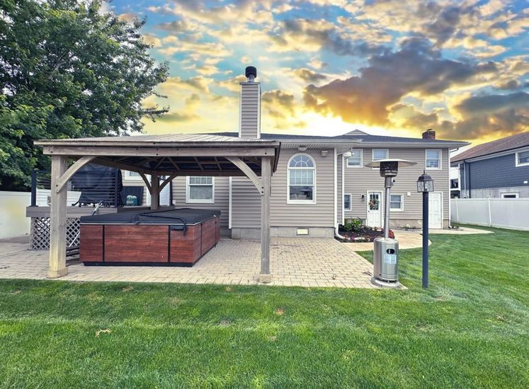 Backyard, Exterior, Hot Tub
