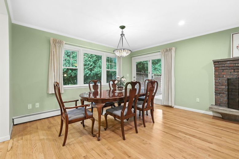Dining room, Fireplace, Interior, Pendant Lights, Recessed Lighting, Wood Texture Flooring