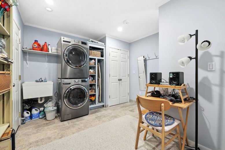 Interior, Recessed Lighting, Utility Closets, Washer, Wood Texture Flooring