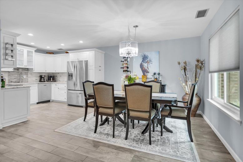 Dining room, Interior, Kitchen, Pendant Lights, Recessed Lighting, Wood Texture Flooring