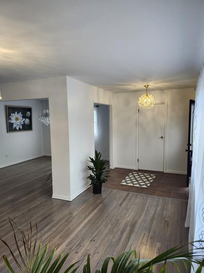 Chandelier, Empty room, Interior, Wood Texture Flooring