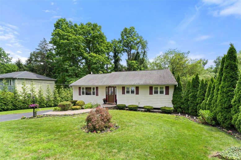 Backyard, Exterior, Facade, Cape Cod
