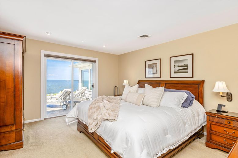 Bedroom, Interior, Recessed Lighting, Water