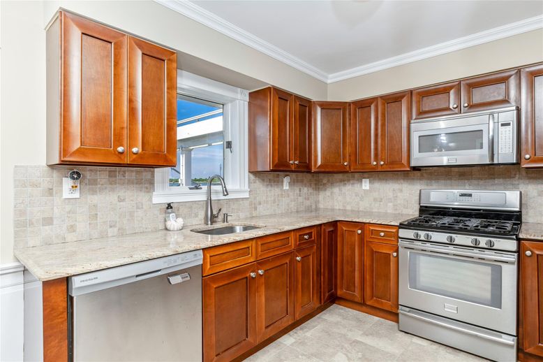 Interior, Kitchen, Stainless Steel Appliances