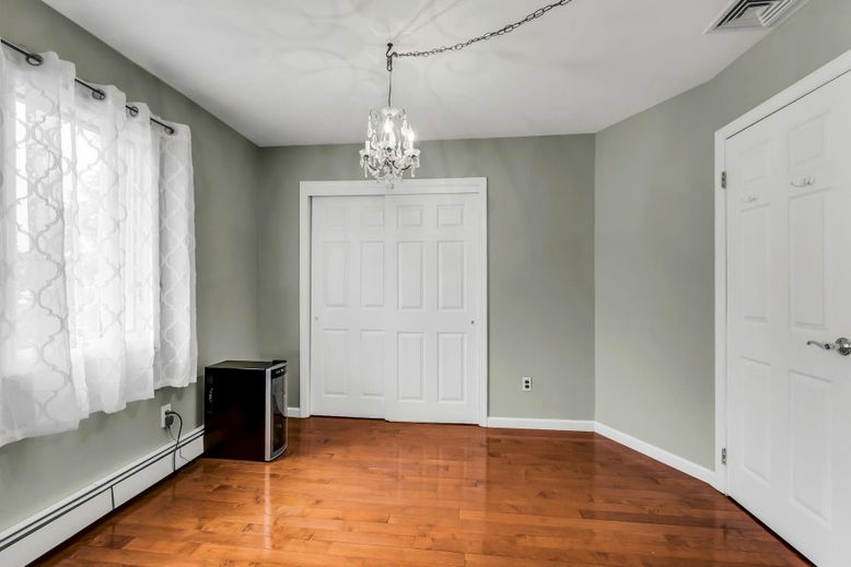 Chandelier, Empty room, Interior, Wood Texture Flooring