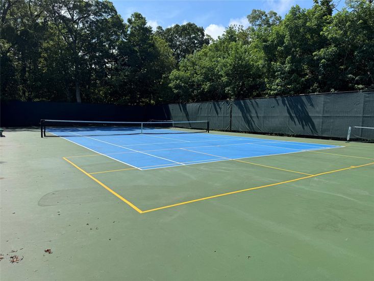 Exterior, Tennis Courts