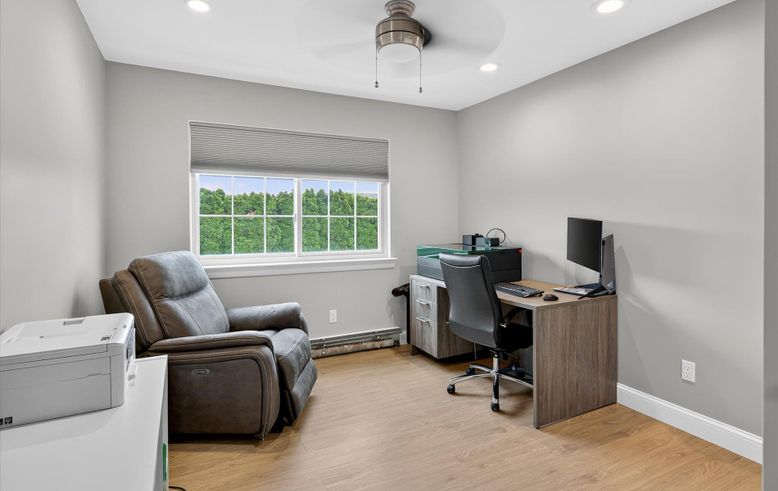 Home Office, Interior, Recessed Lighting, Wood Texture Flooring