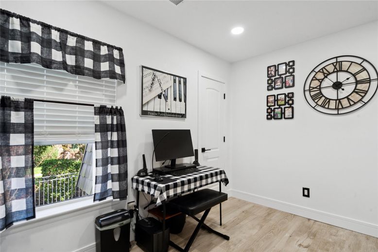 Home Office, Interior, Recessed Lighting, Wood Texture Flooring