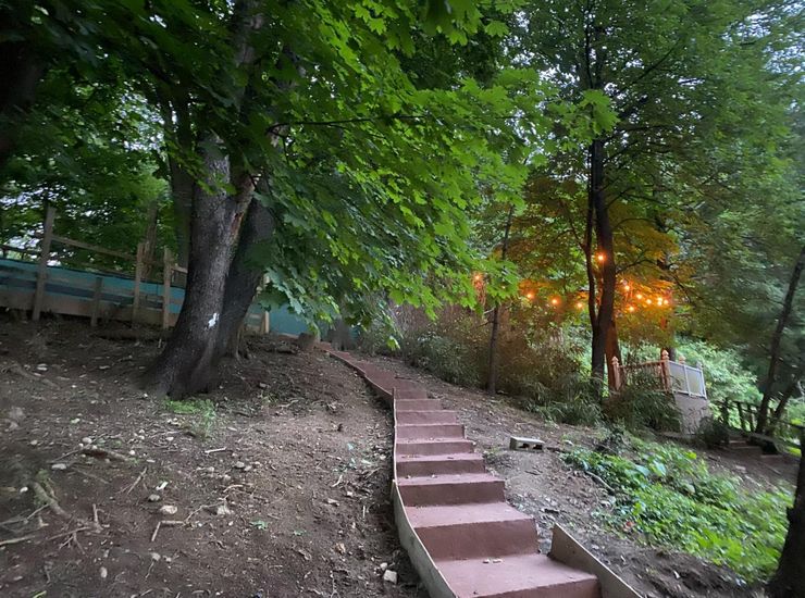 Backyard, Exterior