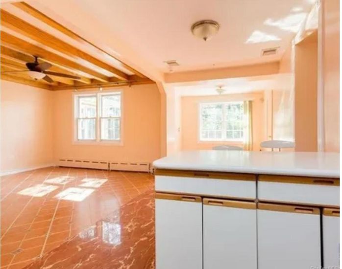 Empty room, Interior, Wooden Beams