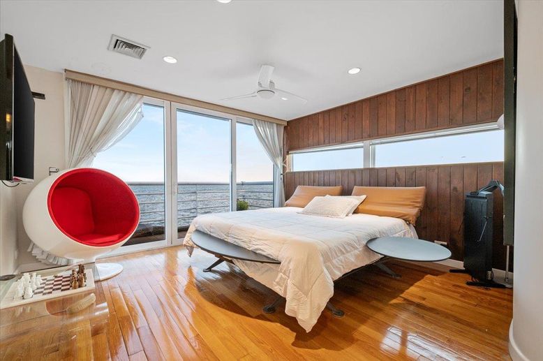Bedroom, Interior, Recessed Lighting, Water, Wood Texture Flooring