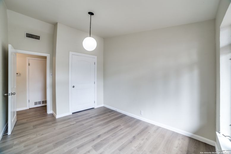 Empty room, Interior, Pendant Lights, Wood Texture Flooring