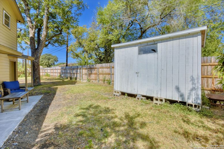 Backyard, Exterior