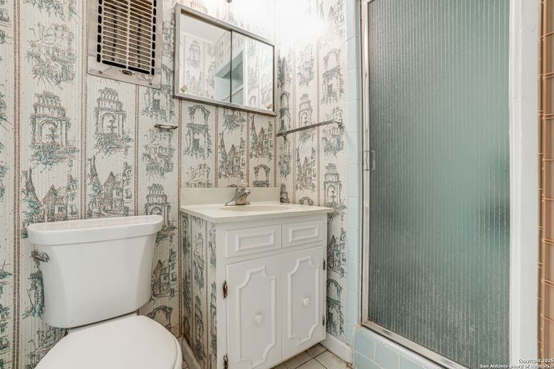 Bathroom, Interior