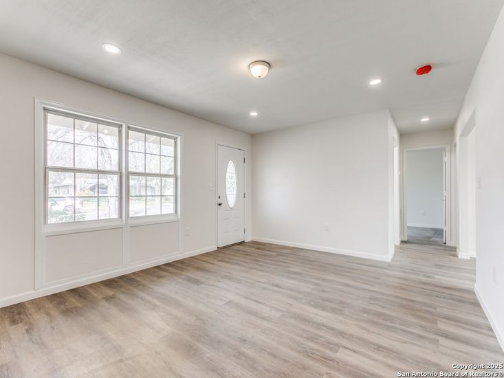 Empty room, Interior, Recessed Lighting, Wood Texture Flooring