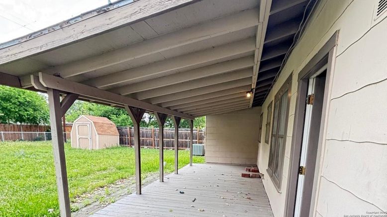 Backyard, Exterior