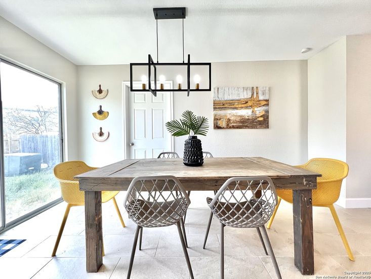 Chandelier, Dining room, Interior