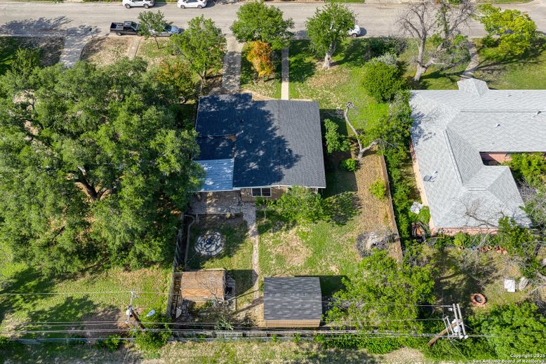 Exterior, Drone