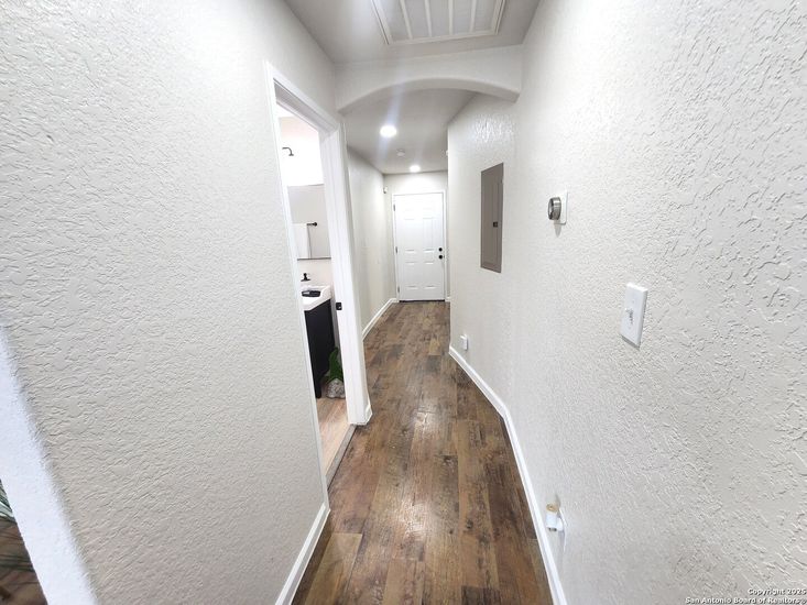 Interior, Recessed Lighting, Wood Texture Flooring