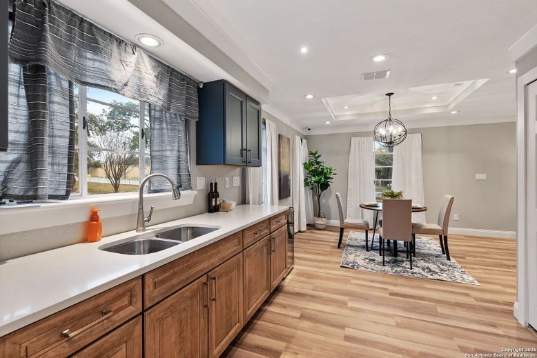 Chandelier, Dining room, Interior, Kitchen, Recessed Lighting, Wood Texture Flooring