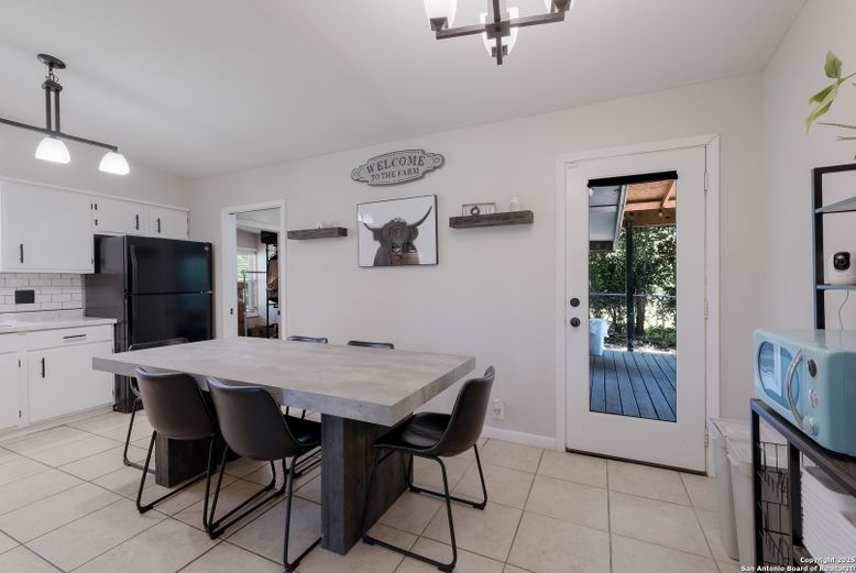 Dining room, Interior, Kitchen, Pendant Lights