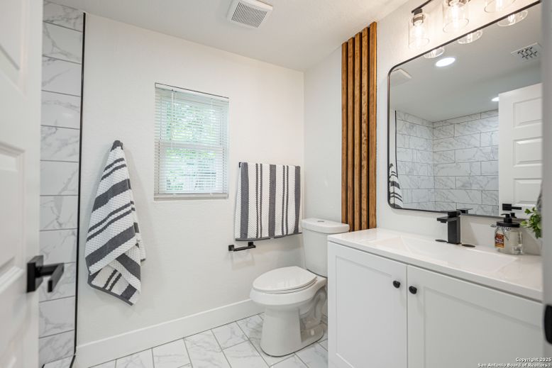 Bathroom, Interior, Marble, Marble Walls