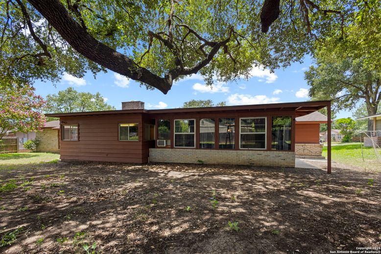 Backyard, Exterior