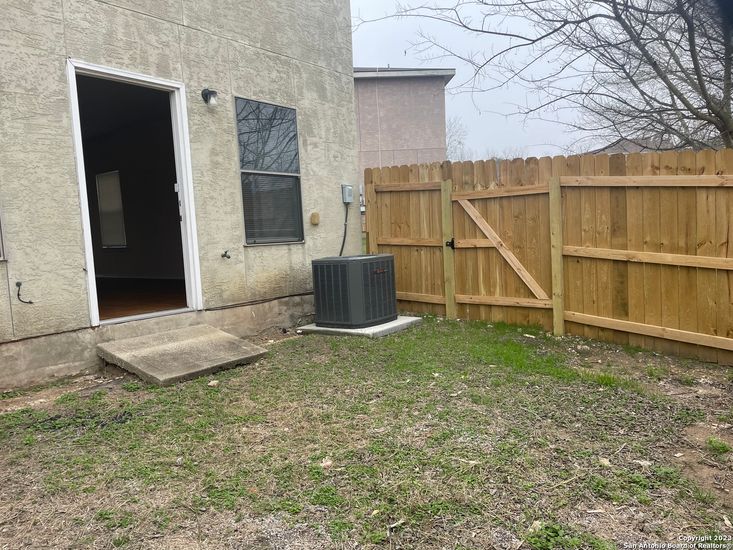 Backyard, Exterior