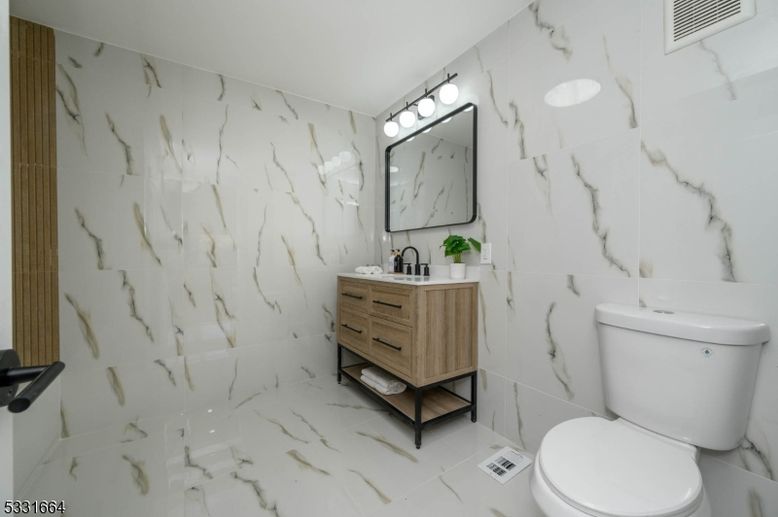 Bathroom, Interior, Marble, Marble Walls