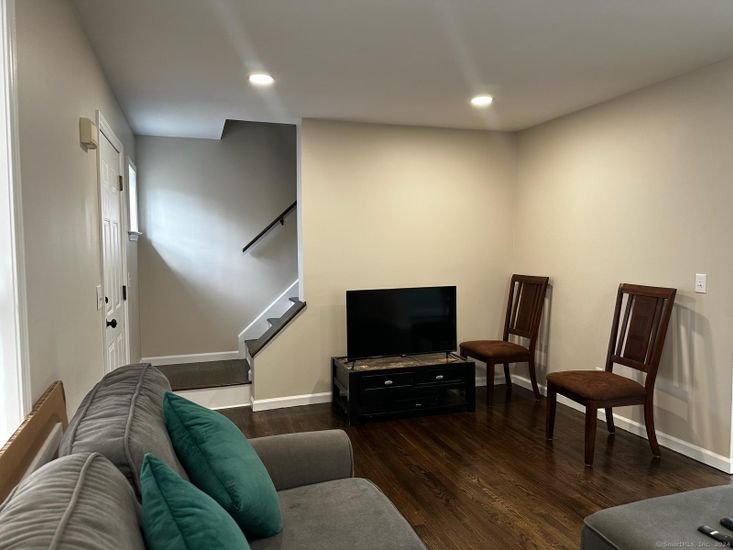 Interior, Recessed Lighting, Wood Texture Flooring