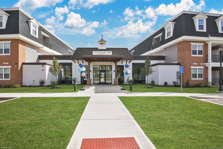 Exterior, Facade, Brick Facade, Cape Cod