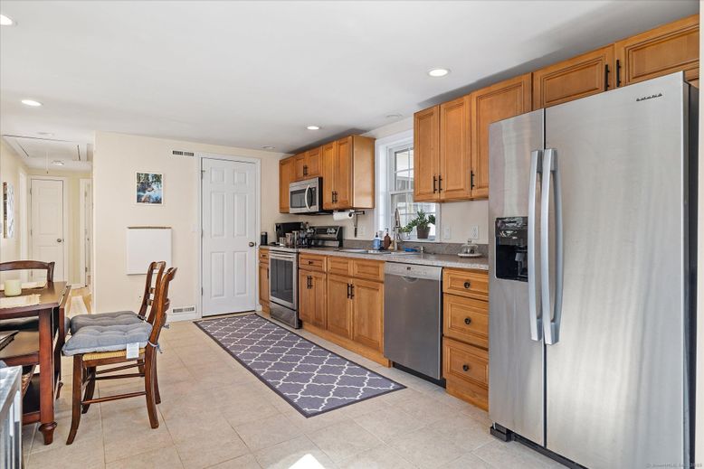 Dining room, Interior, Kitchen, Recessed Lighting, Stainless Steel Appliances