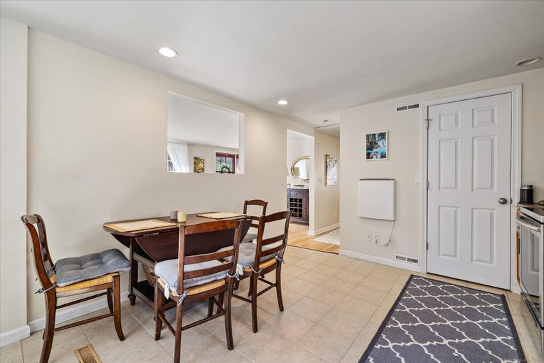 Dining room, Interior, Recessed Lighting