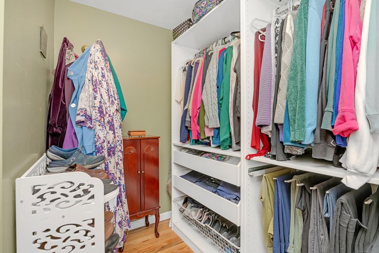 Interior, Walk-in Closets, Wood Texture Flooring