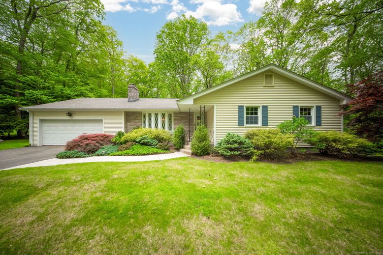 Attached, Backyard, Exterior, Facade, Brick Facade, Ranch