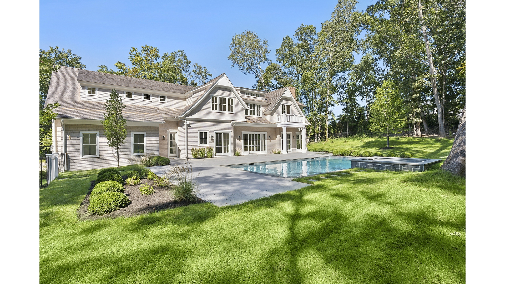 2524 Noyack Rd photo 8